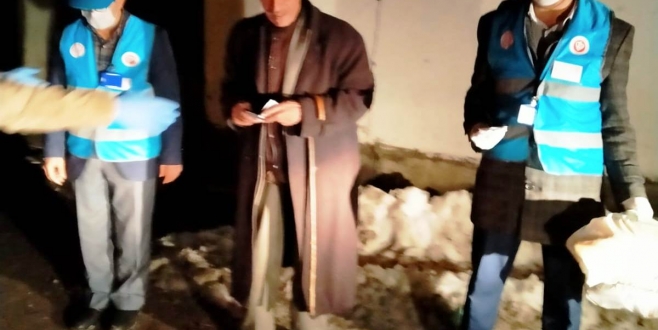 DİN GÖREVLİLERİ VATANDAŞA DESTEK İÇİN SAHADA