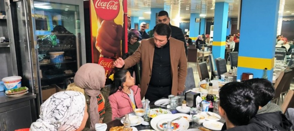 KAYMAKAM OCAK, BULANIKLI AİLLERLE İFTAR YEMEĞİNDE BULUŞTU