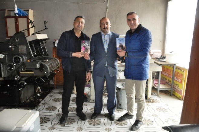 SALİH KORKMAZ’IN İKİ KİTABI BİRDEN ÇIKTI