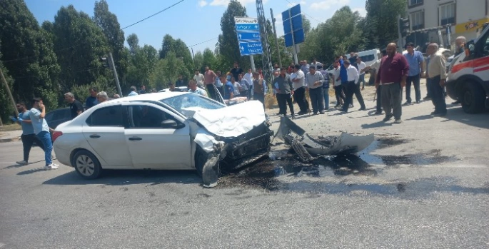 Gürpınar’da trafik kazası: 5 yaralı