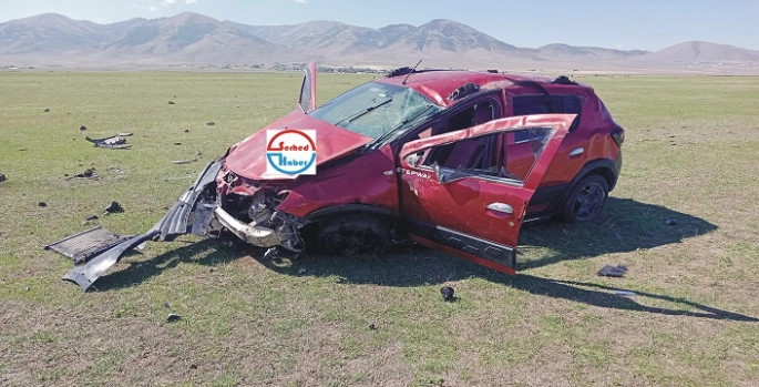 Bulanık’ta otomobil takla attı: Baba ve oğlu yaralandı