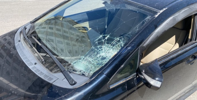 Otomobilin çarptığı kadın ağır yaralandı