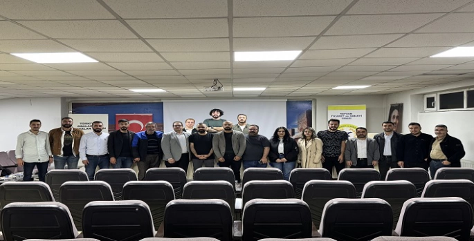 Tatvan'da 'Dijital Habercilik Eğitimi' gerçekleştirildi