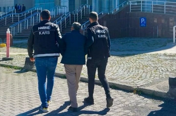 Kars'ta 17 yıl hapis cezası bulunan firari hükümlü yakalandı