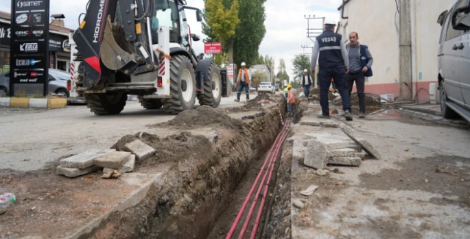 Muş’ta elektrik şebekesi yer altına alındı