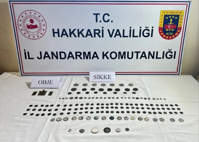 Hakkari'de Bizans dönemine ait 163 sikke ele geçirildi
