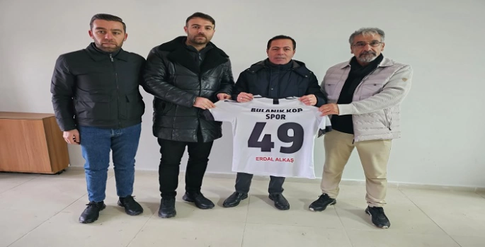 Alkaş’a, Bulanık Kopspor forması hediye edildi
