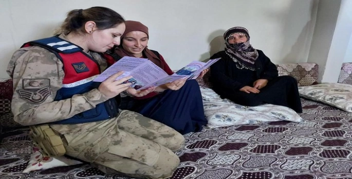 Muş’ta jandarmadan kadınlara güvenlik eğitimi: KADES tanıtıldı