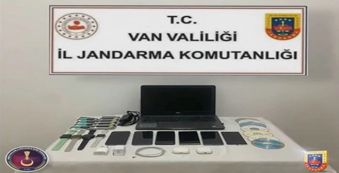 Telefonlara IMEI klonlaması yapan iş yerine operasyon: Çok sayıda malzeme ele geçirildi