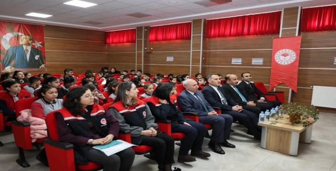 Kars’ta öğrencilere organik tarım eğitimi verildi