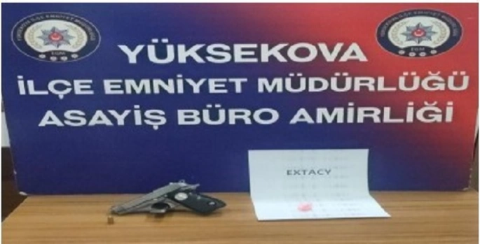 Yüksekova'da silah ve uyuşturucu ele geçirildi