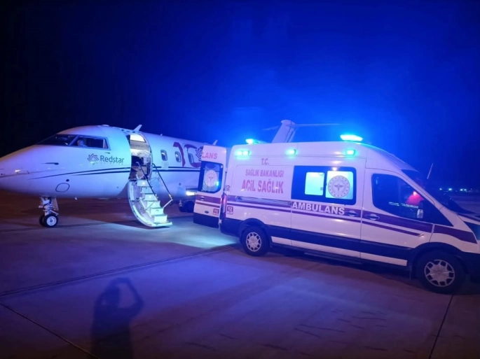 Van'da ambulans uçak 2 günlük Down sendromlu bebek için havalandı