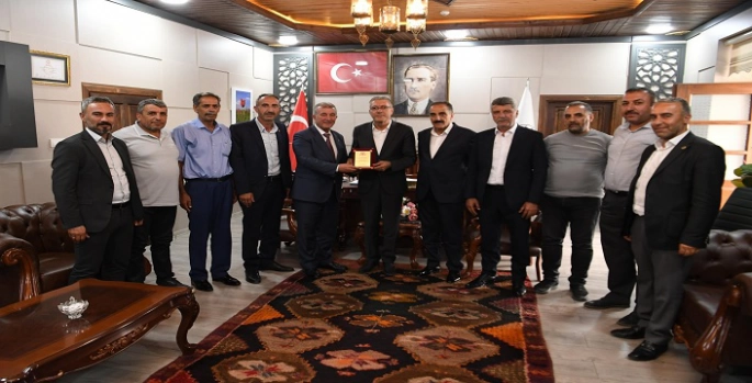 Muhtarlar Derneği’nden Muş Belediye Başkanı Söylemez’e Ziyaret