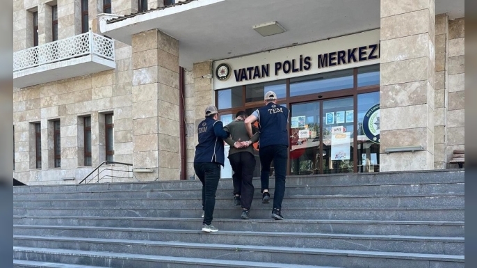 12 Yıl 6 Ay Hapis Cezası Bulunan Şahıs Bulanık’ta Yakayı Ele Verdi