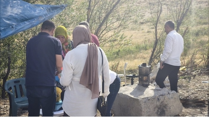 Bulanık'ın Tatar Gelini Ava Çivîka Çeşmesi'nde Hem Kazanıyor Hem Yolcuları Ağırlıyor