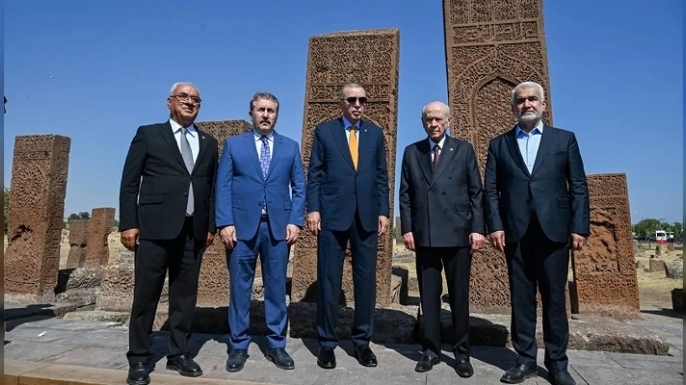 Malazgirt Zaferi öncesi kritik buluşma: Gözler DEM Parti’de