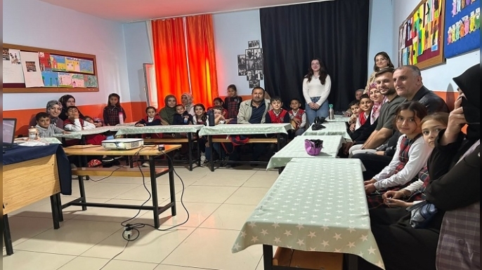 Bulanık İlçe Sağlık Müdürlüğünden Mevlana İlkokulu’nda Sağlık Semineri