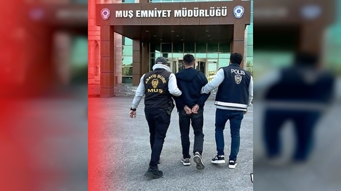 Muş’ta 5 ayrı aranma kaydı, 27 yıldan fazla kesinleşmiş hapis cezası olan şahıs yakalandı