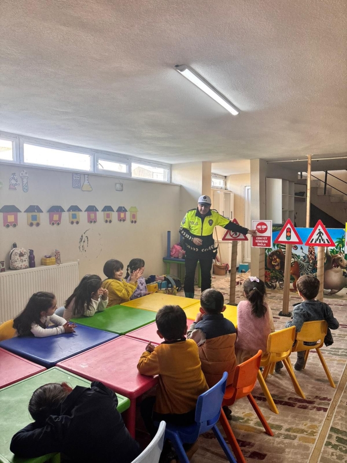 bulanik ta trafik haftasi kapsaminda farkindalik etkinlikleri duzenlendi 1778319507 1