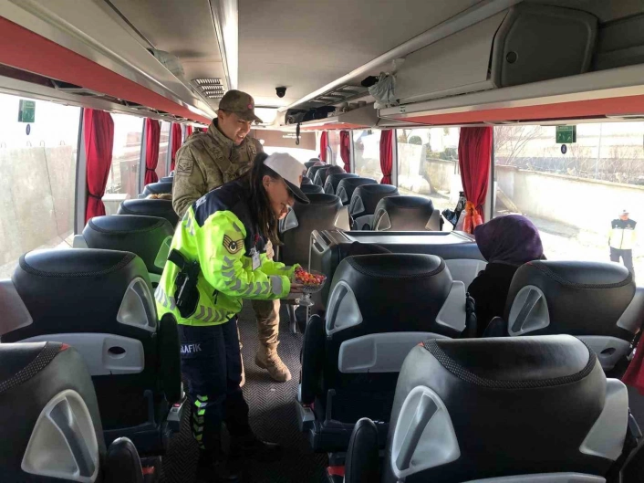 Ağrı'da bayram tedbirleri: Trafik ve asayiş denetimleri aralıksız sürüyor