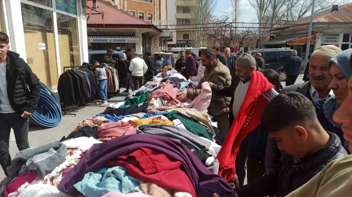 Ahlat'ta bayram öncesi yoğunluğu
