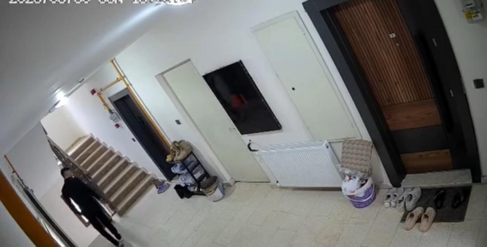 Bayramda ayakkabı hırsızlığı: Gündüz keşif yapıp gece kapının önündeki botu çaldı