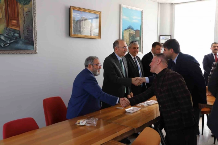 FÜ'de bayramlaşma töreni
