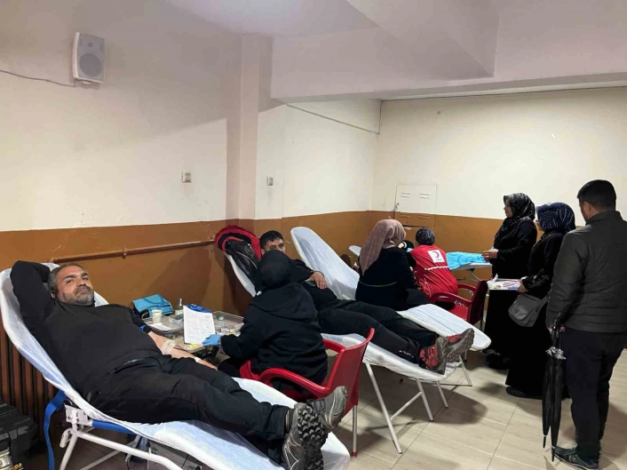 Ağrı'da Okulumda Kanpanya projesiyle kan bağışına yoğun ilgi