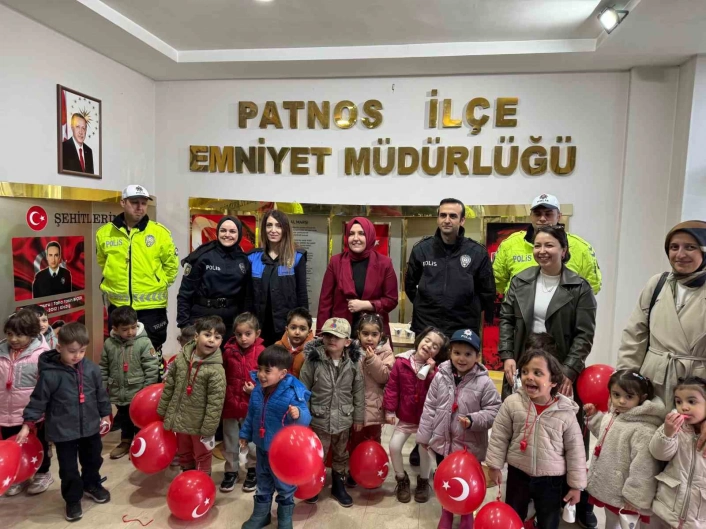 Anaokulu Öğrencileri İlçe Emniyet Müdürlüğünü ziyaret etti
