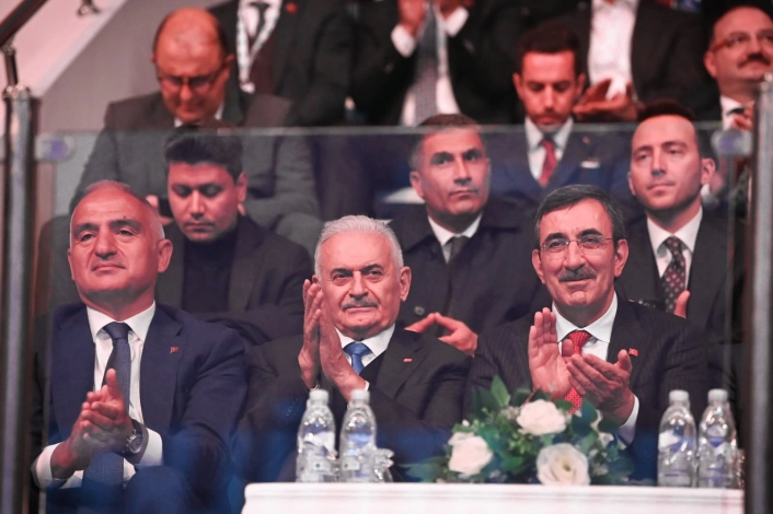 Bakan Ersoy: ''Erzurum, geçmişle geleceği, Doğu ile Batıyı birleştiren canlı bir köprüdür''