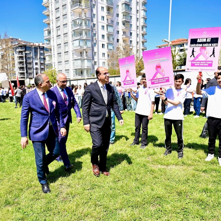 Başkan Geçit, ''Kanserle mücadelede erken teşhis hayat kurtarır''