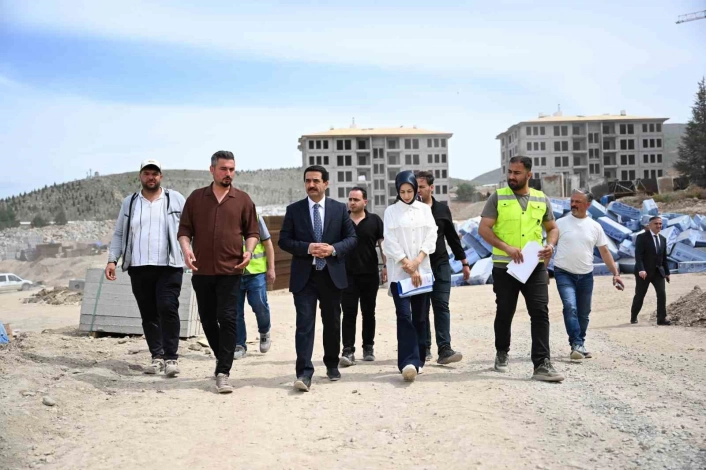 Başkan Taşkın: 'Konutları Kış sezonuna yetiştirmektir'
