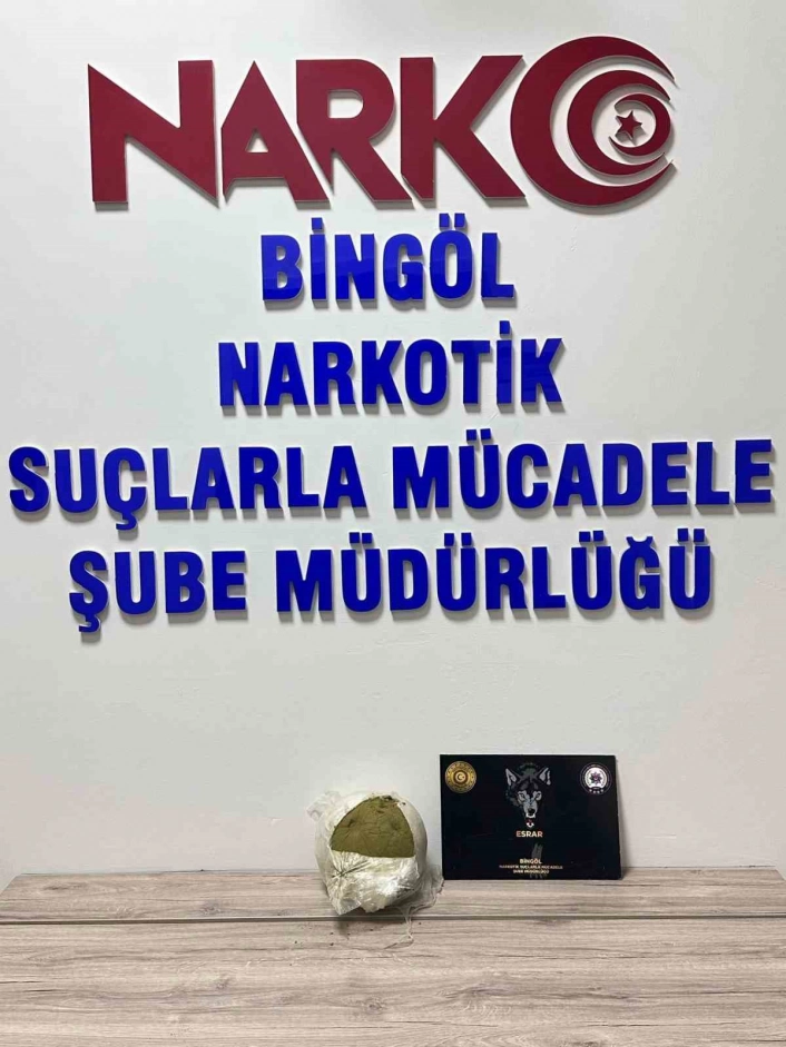 Bingöl'de 1,5 kilo toz esrar ele geçirildi