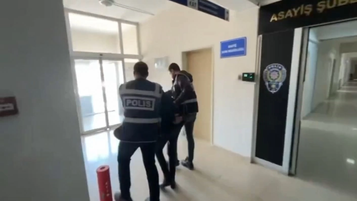 Hırsızlık yapan 2 şüpheli yakalandı