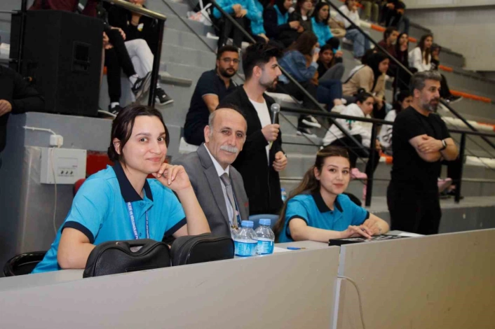 Erciş'te Yurtlig Kız Voleybol Turnuvası tamamlandı