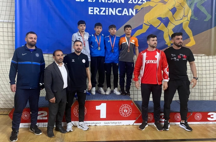 Erzincan U15 Türkiye Güreş Grup Müsabakalarına ev sahipliği yaptı