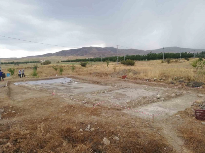 Eti Bakır, Elazığ'daki Salkaya kazılarına destek oldu