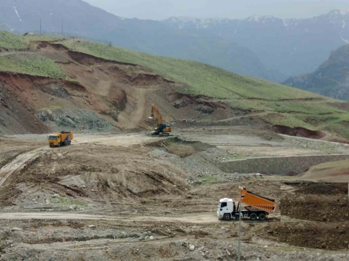 Hakkari'de ikinci futbol stadı için çalışmalar başladı