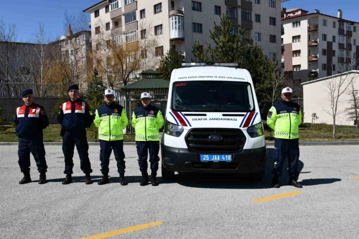 Karaca timi trafik kazalarının aydınlatılmasında kritik bir rol üstleniyor