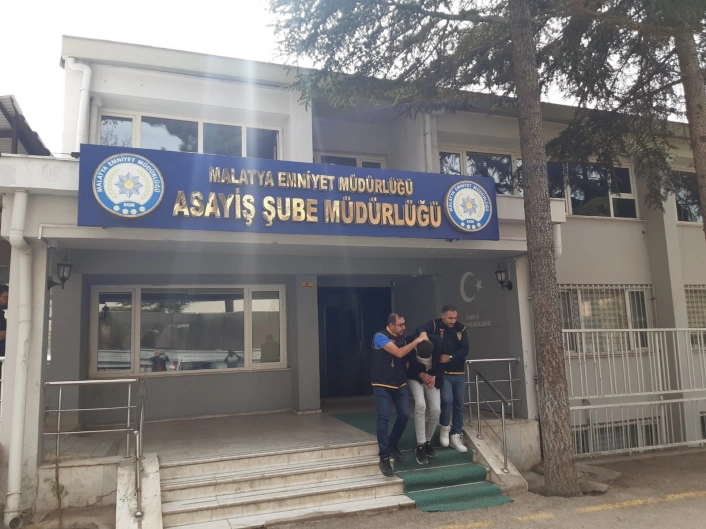 İlginç dolandırıcılık olayı: Bilezik siparişini sahibi gibi alarak kuyumcuyu dolandırdı
