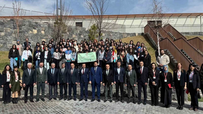 ‘Maziden Atiye Ahlat’ programı yeniden başladı