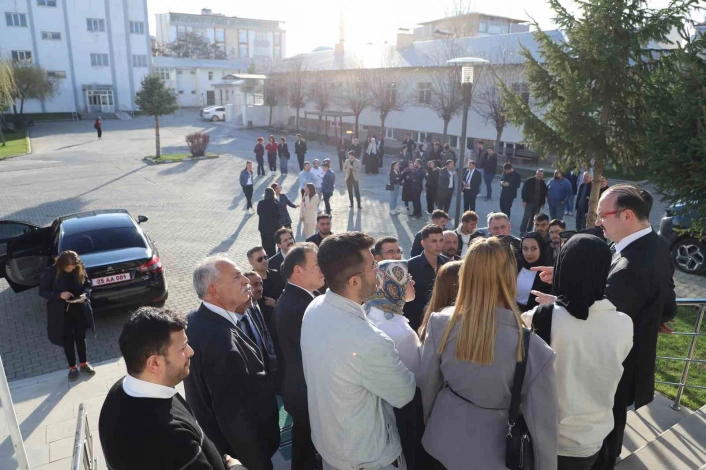 Rektör Hacımüftüoğlu'ndan Horasan ve Pasinler ziyaretlerinde ortak akıl vurgusu