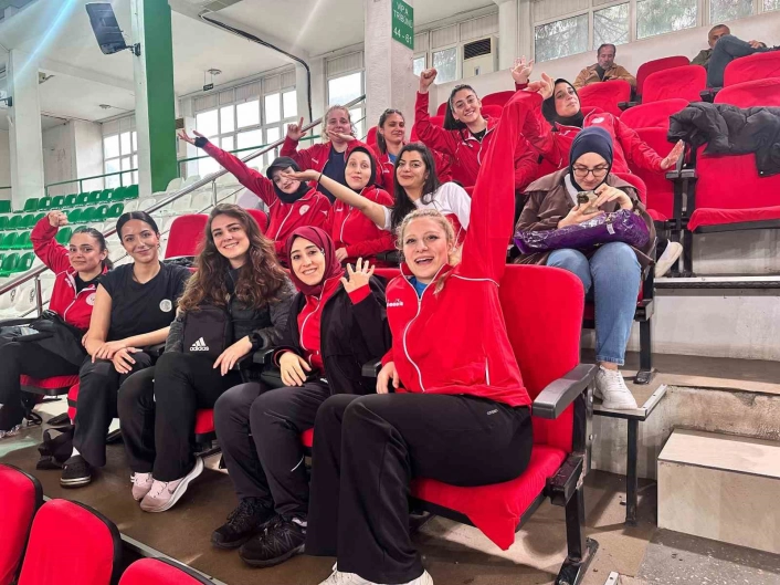 Yurtligde gümüş kupa Erzurum'un