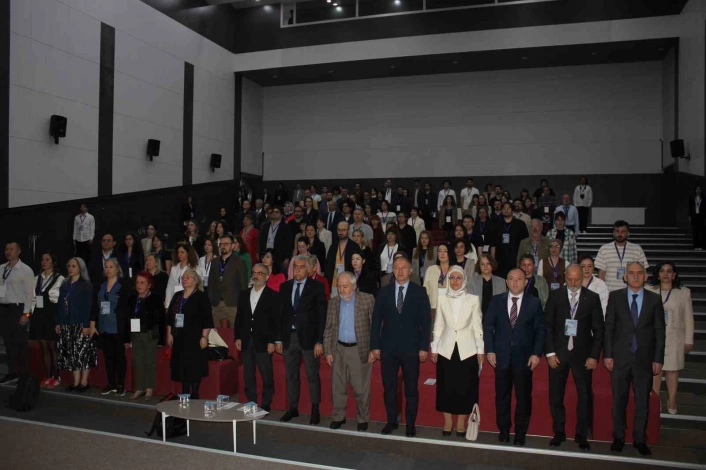 38. Ulusal Dilbilim Kurultayı Erzurum'da başladı