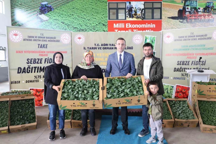 Ağrı'da 150 çiftçiye fide desteği