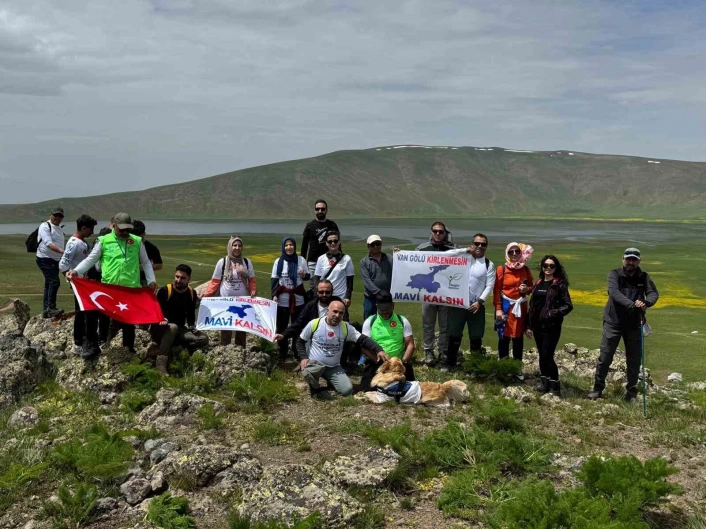 Doğaseverler, Erciş'in gizli cenneti Meydan Yaylasında buluştu