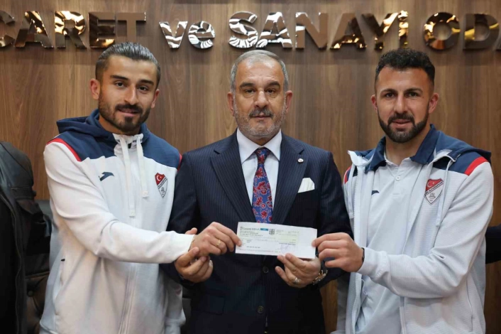 Elazığ TSO'dan Elazığspor'a 10 milyon liralık çek