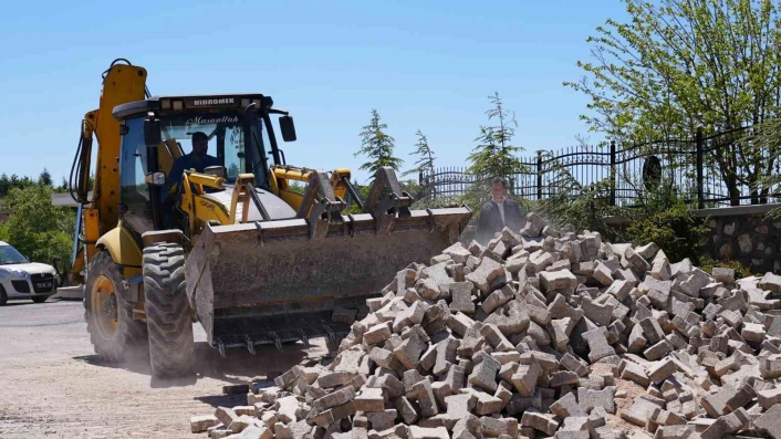 Elazığ'da bayram öncesi mezarlıklarda düzenleme