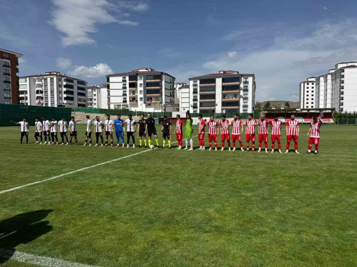 Elazığ'da Siverek Belediyespor penaltılarla turladı