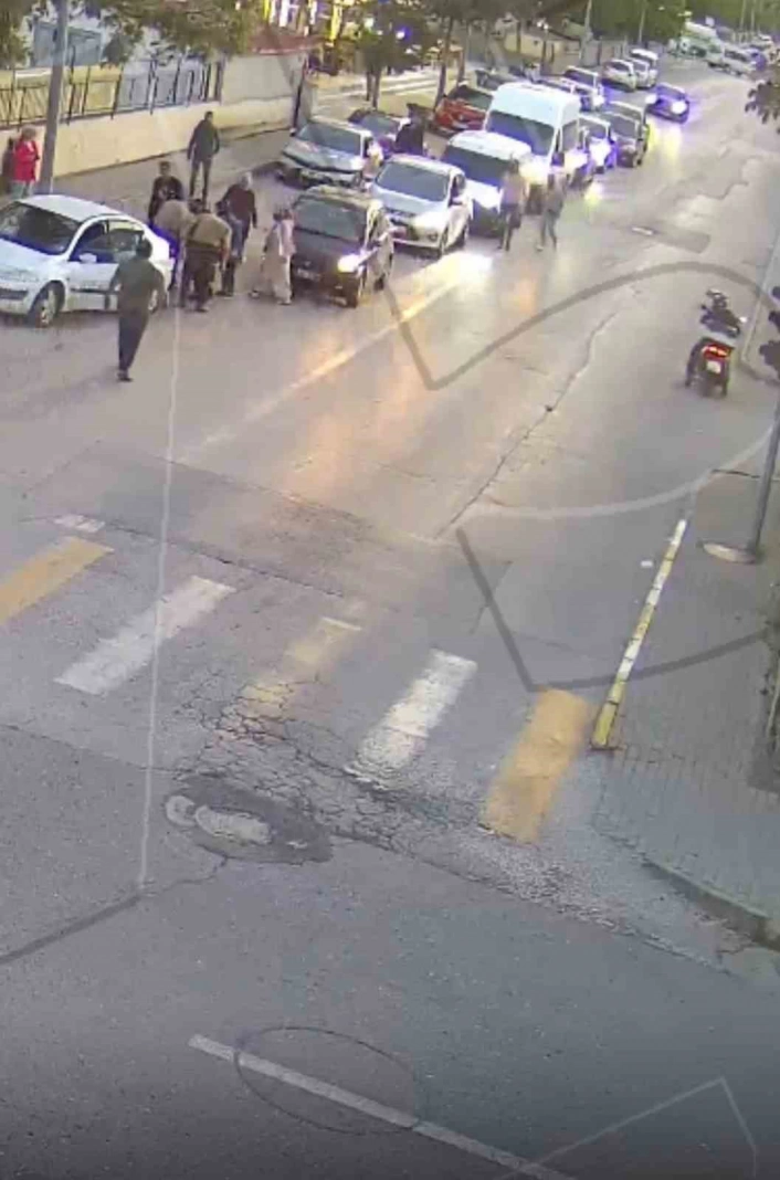 Erzincan'da boğazına yiyecek takılan 8 aylık bebek, Heimlich manevrası ile kurtarıldı